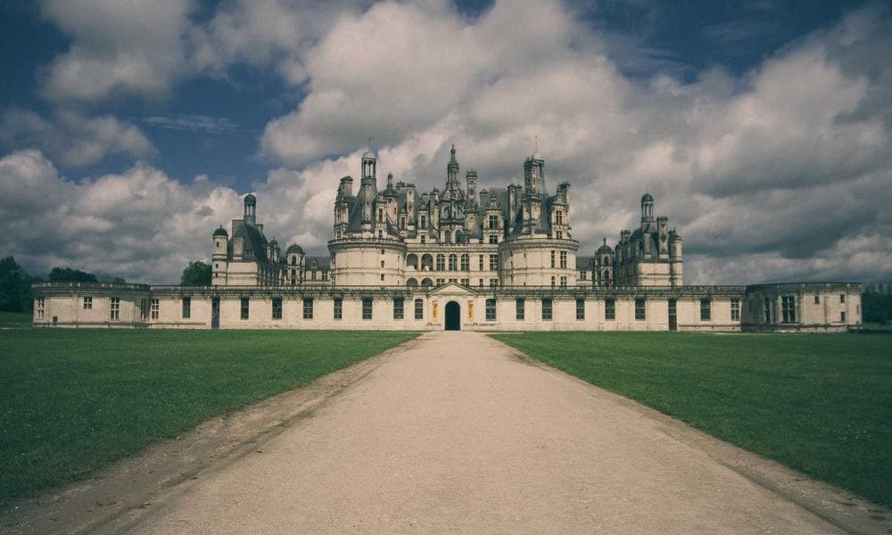 Yapay Zeka Güvenlik Duvarları: Pentagon ve Anthropic Arasındaki Gerilim Tırmanıyor